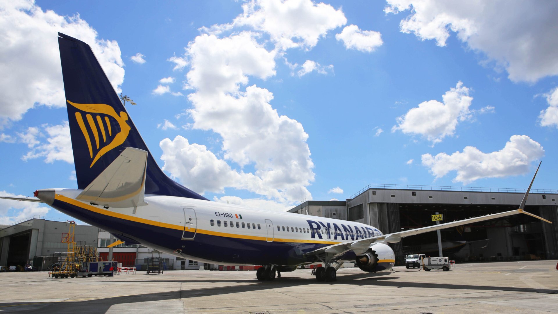 Ryanair plane